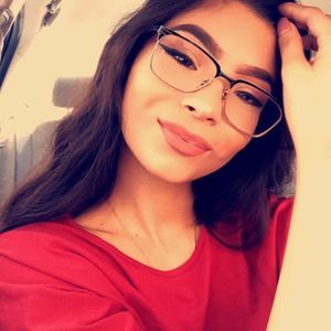 Meet your Posher, Flor